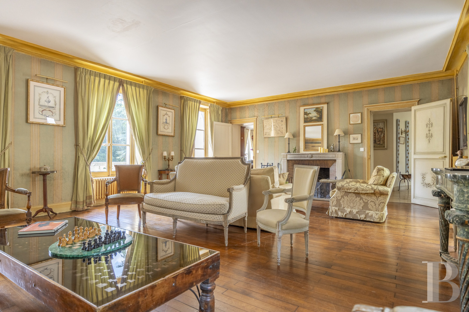 Au sud du Loiret, à Bonny-sur-Loire, un château d’inspiration Directoire entouré de bois - photo  n°7